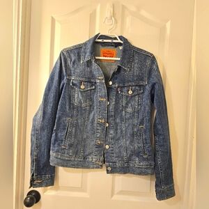 Womens Dark Wash Levi's Jean Jacket | Size Medium
